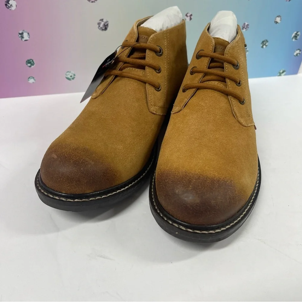 ONLY HERE! LEVIS CAMBRIDGE BOOTS
